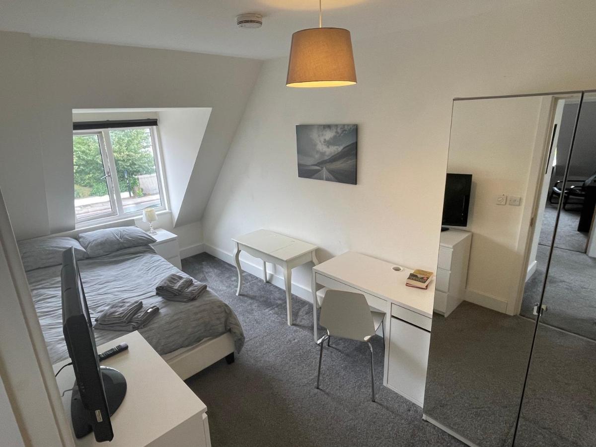 2 Bedroom 2 Bathroom Apartment 8 Including Free Parking บรอมลีย์ ภายนอก รูปภาพ