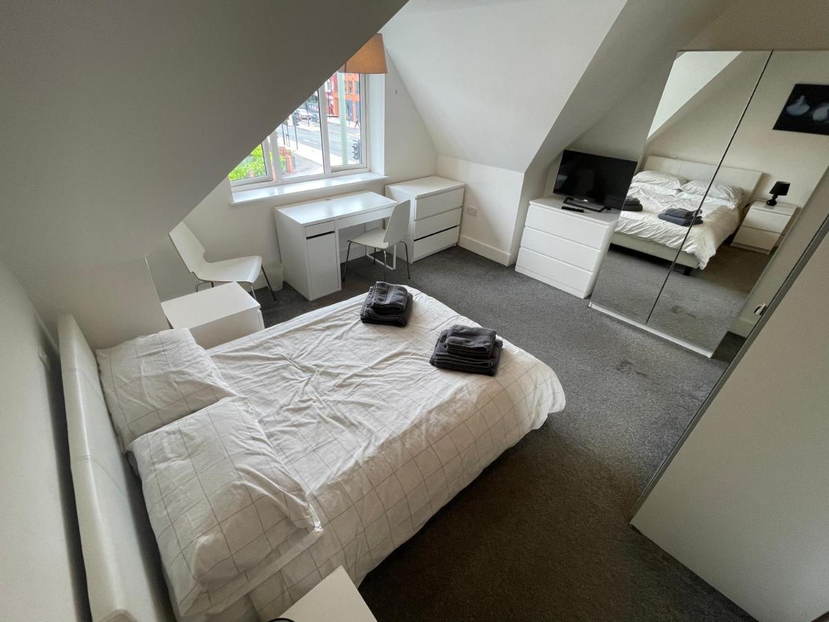 2 Bedroom 2 Bathroom Apartment 8 Including Free Parking บรอมลีย์ ภายนอก รูปภาพ